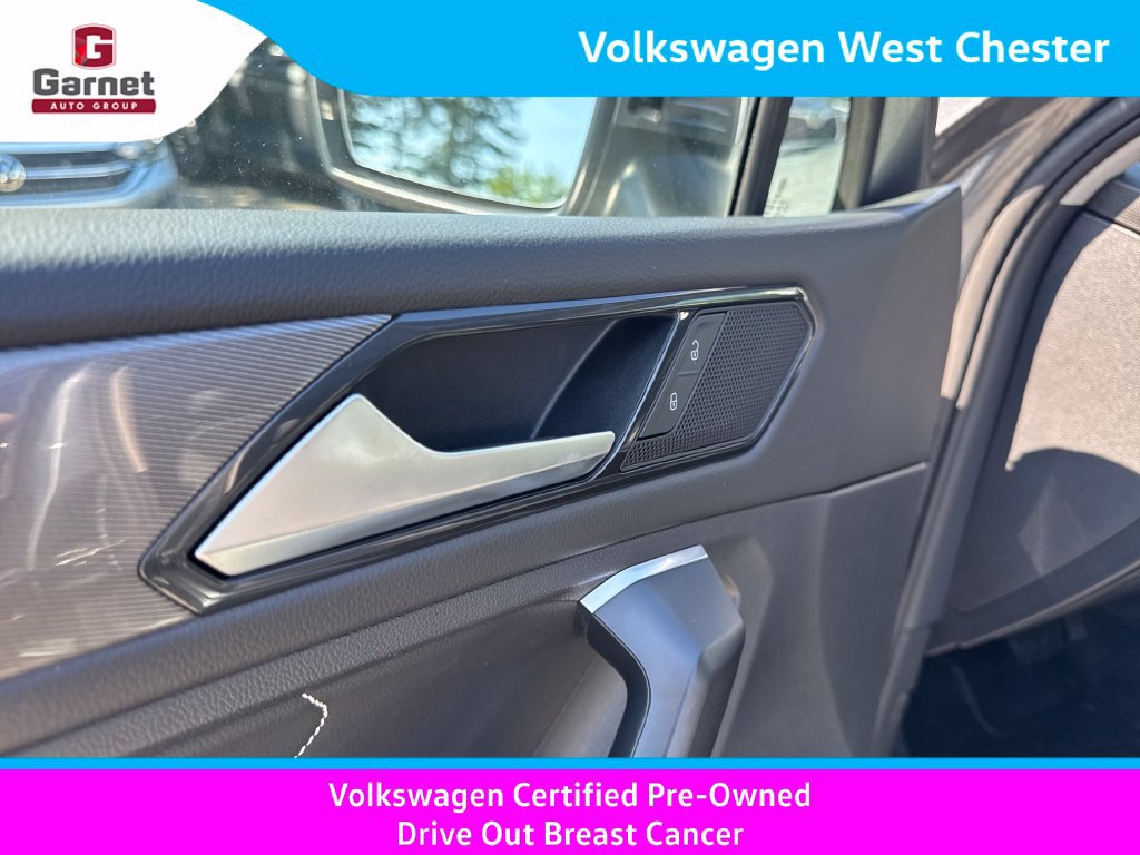 Certified 2023 Volkswagen Tiguan SE w/ Panoramic Sunroof Package AWD/4WD image 14