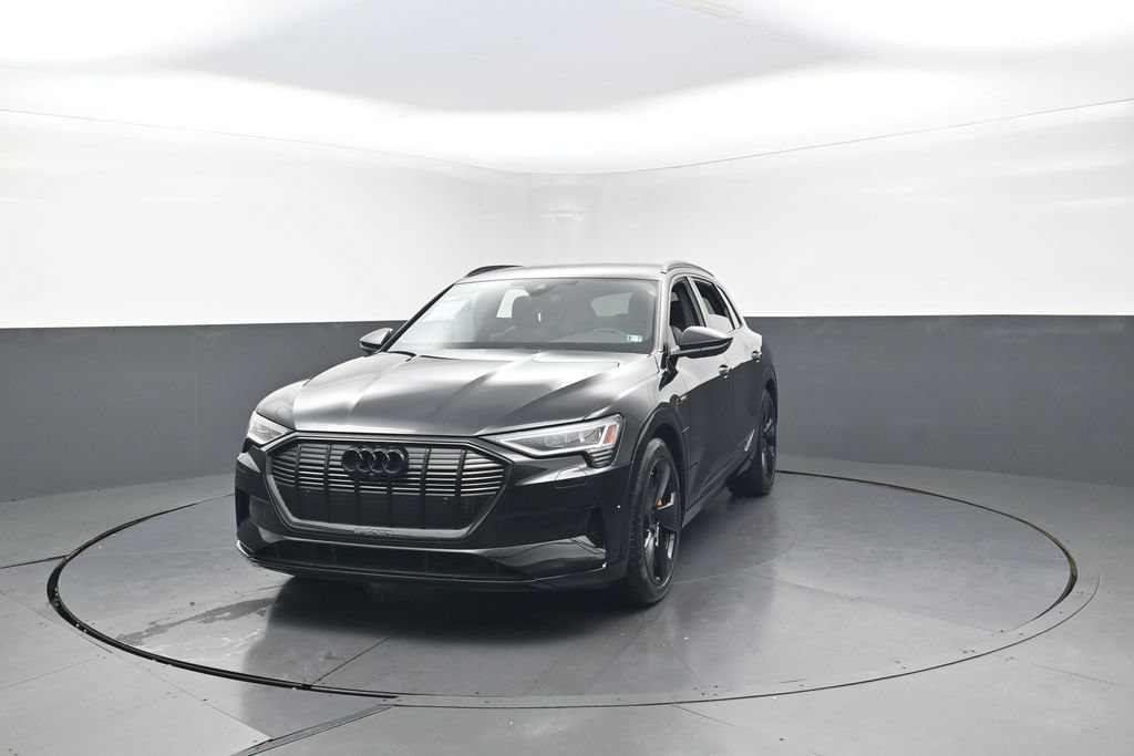 Used 2022 Audi e-tron Premium Plus w/ Premium Plus Package AWD/4WD image 4