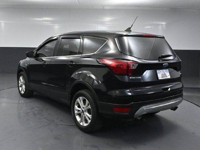Used 2019 Ford Escape SE FWD image 5