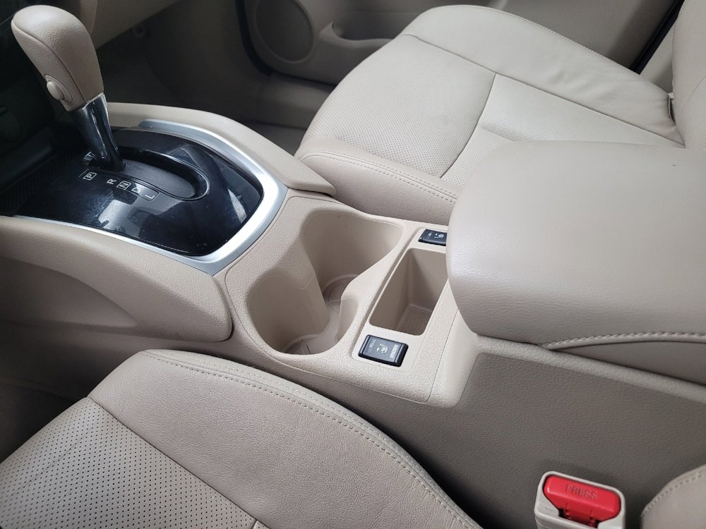 Used 2015 Nissan Rogue SL w/ SL Premium Package image 26