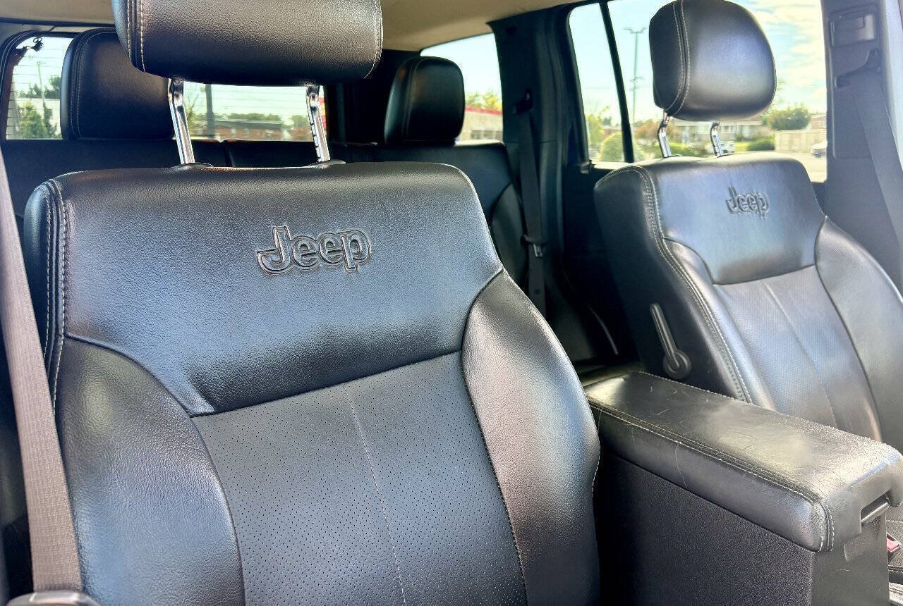 Used 2012 Jeep Liberty Limited Jet w/ Comfort/Convenience Group AWD/4WD image 29