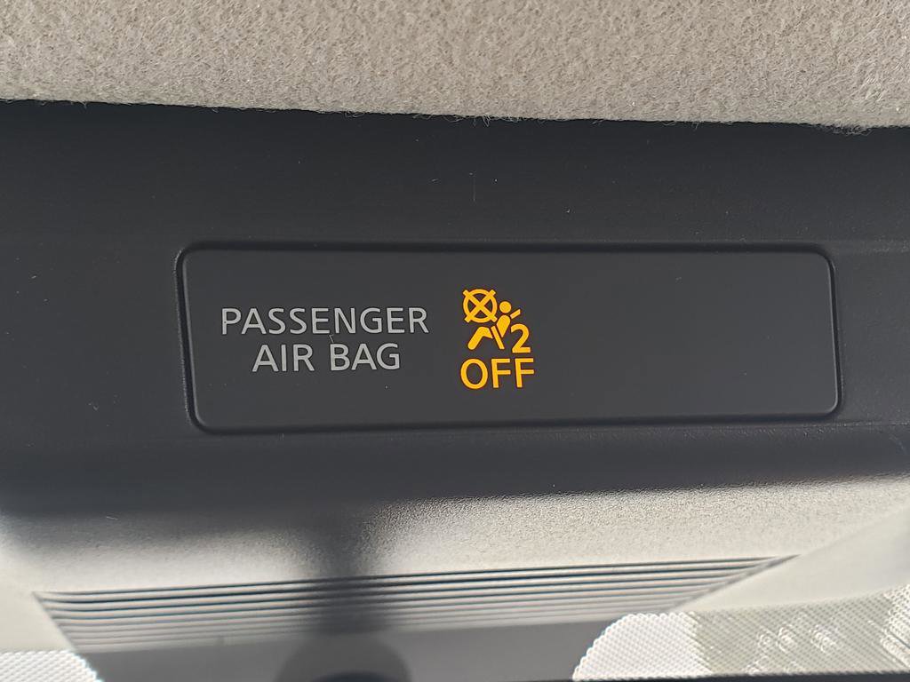 Certified 2025 Nissan Kicks SV w/ SV Premium Package image 33