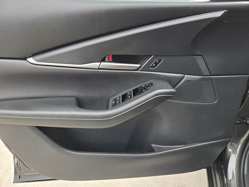Used 2022 MAZDA CX-30 AWD 2.5 S w/ Select Package image 19