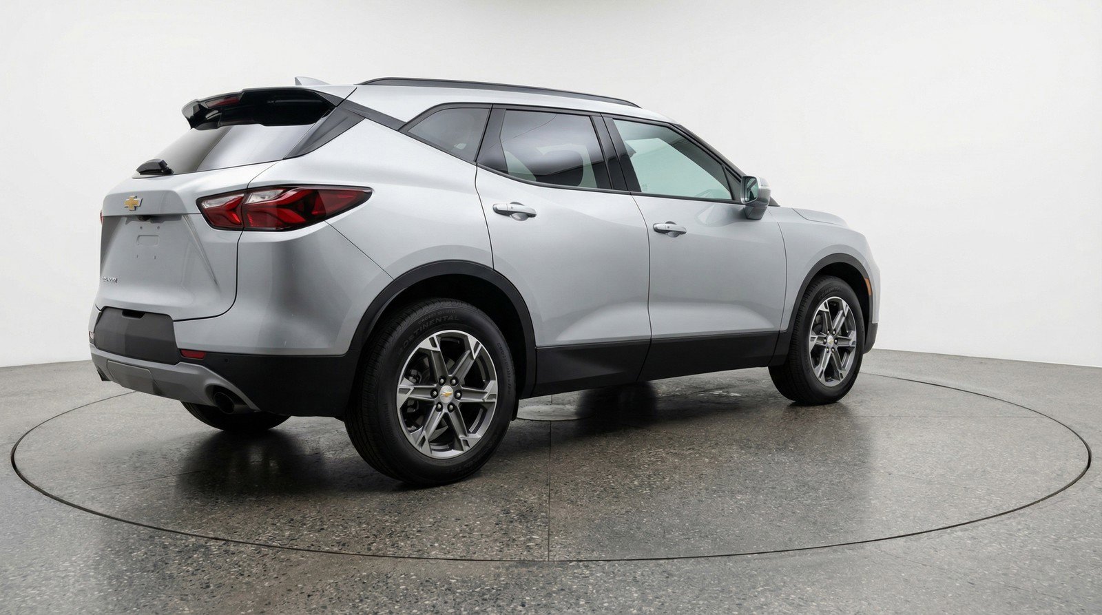 Used 2025 Chevrolet Blazer LT FWD image 9