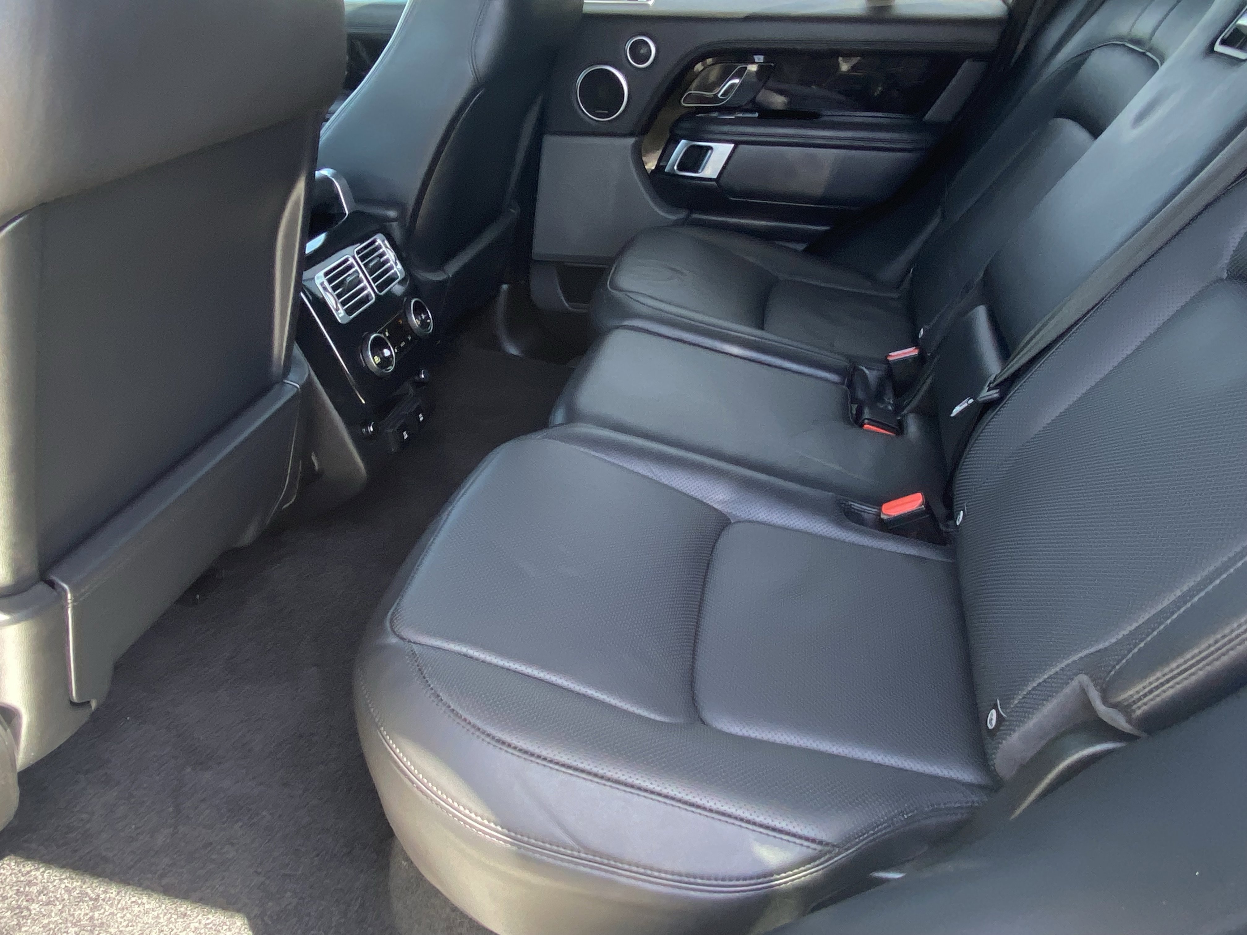 Used 2019 Land Rover Range Rover HSE AWD/4WD image 22