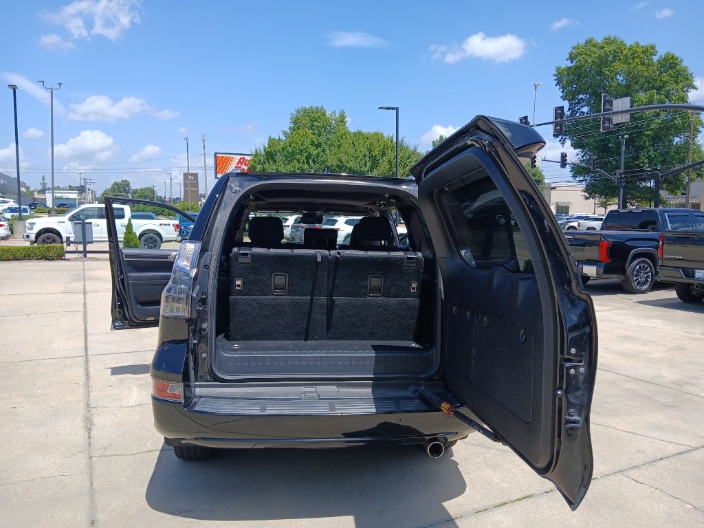 Used 2021 Lexus GX 460 Premium w/ Premium Package AWD/4WD image 23