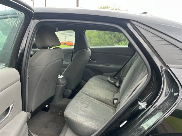 Used 2023 Hyundai Elantra SEL w/ Cargo Package FWD image 11