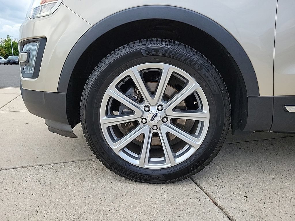 Used 2017 Ford Explorer Limited AWD/4WD image 8