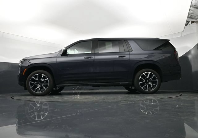 Used 2026 Chevrolet Suburban RST w/ Comfort Package AWD/4WD image 21
