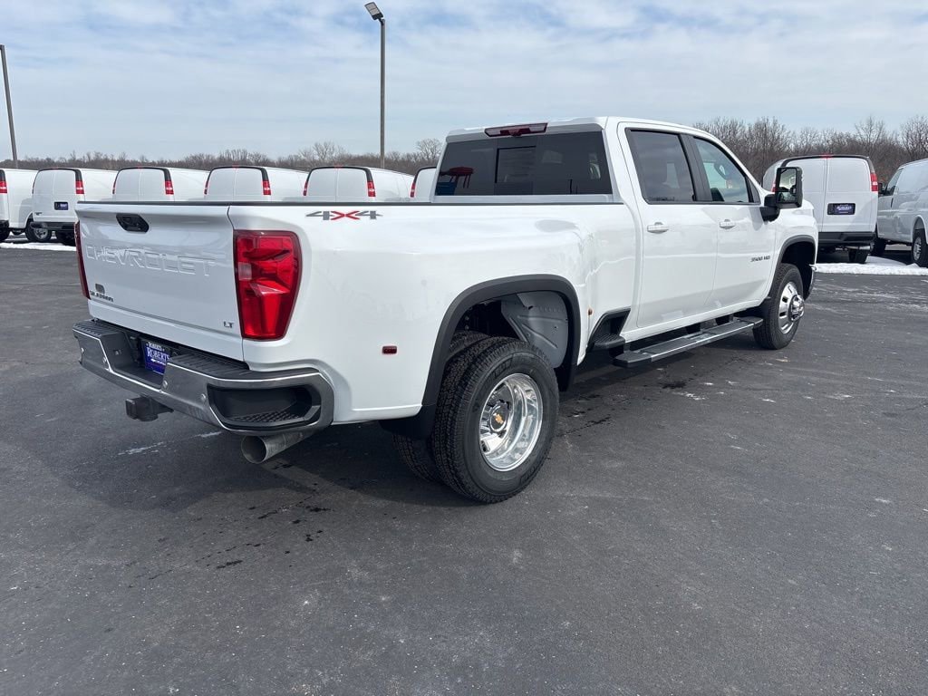 New 2026 Chevrolet Silverado 3500 LT w/ All Star Edition image 3