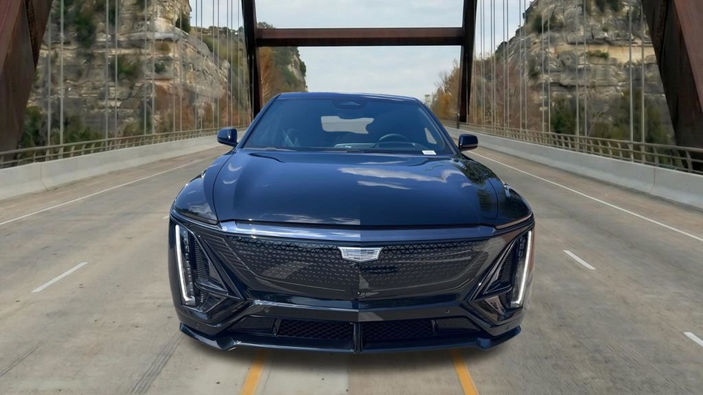 New 2026 Cadillac Lyriq V image 2