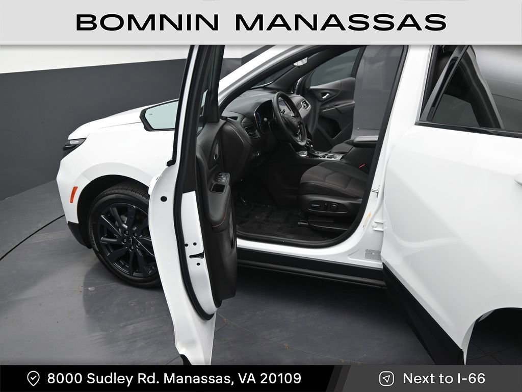 Used 2024 Chevrolet Equinox RS AWD/4WD image 13