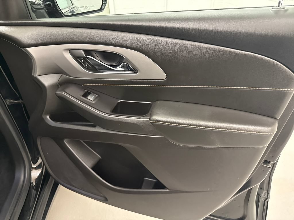 Used 2019 Chevrolet Traverse LT w/ LPO, Floor Liner Package AWD/4WD image 29