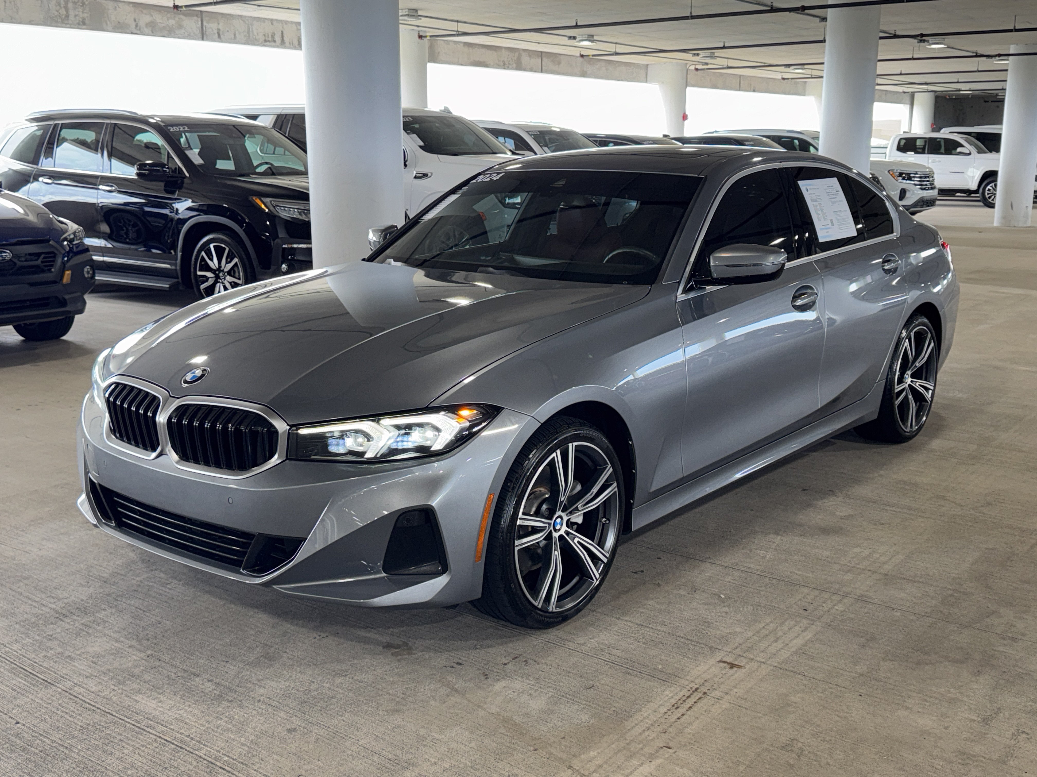 Used 2024 BMW 330i Sedan w/ Convenience Package RWD image 4