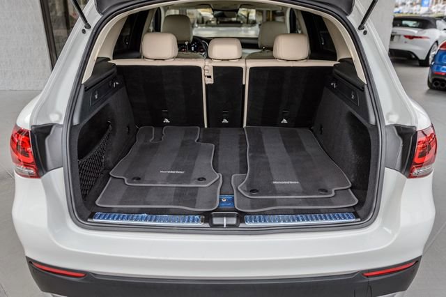 Used 2021 Mercedes-Benz GLC 300 4MATIC image 11