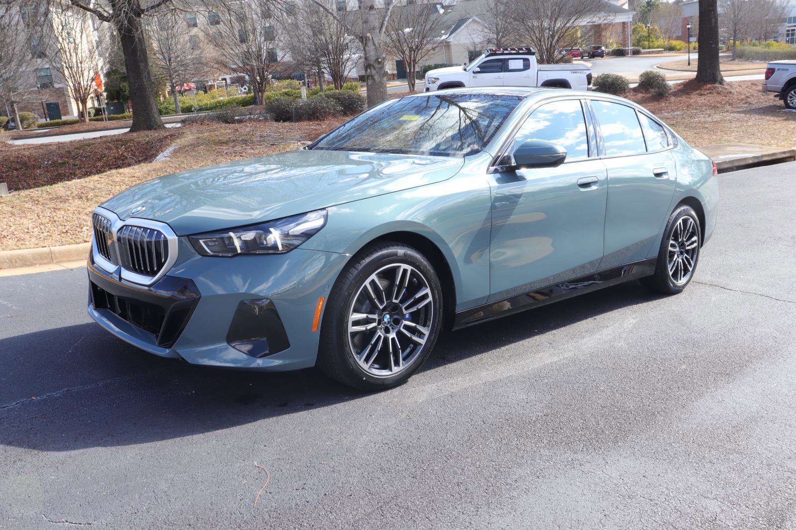 Used 2025 BMW 530i 530i w/ M Sport Package image 4