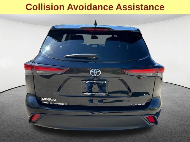 Used 2024 Toyota Highlander XLE AWD/4WD image 9