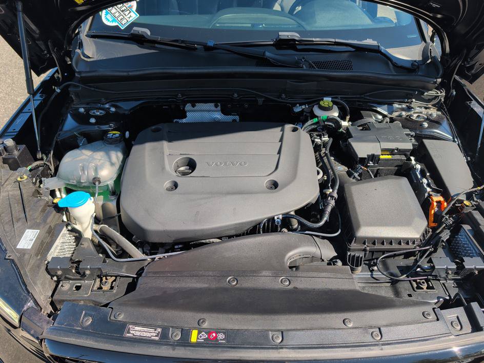 Used 2025 Volvo XC40 B5 Ultra AWD/4WD image 28