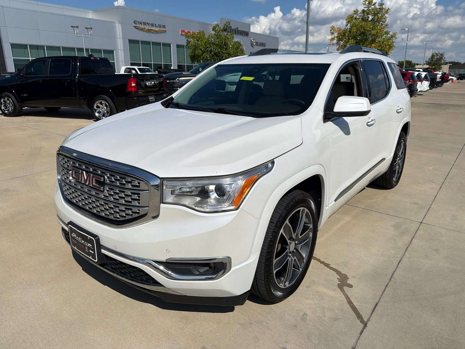 Used 2019 GMC Acadia Denali FWD image 9