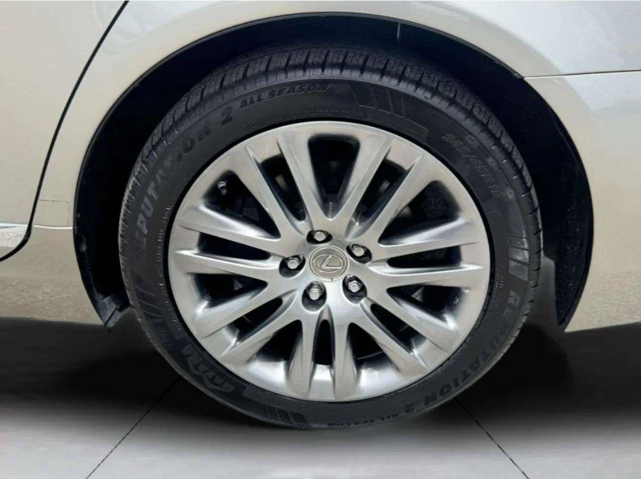 Used 2016 Lexus LS 460 w/ Comfort Package RWD image 63