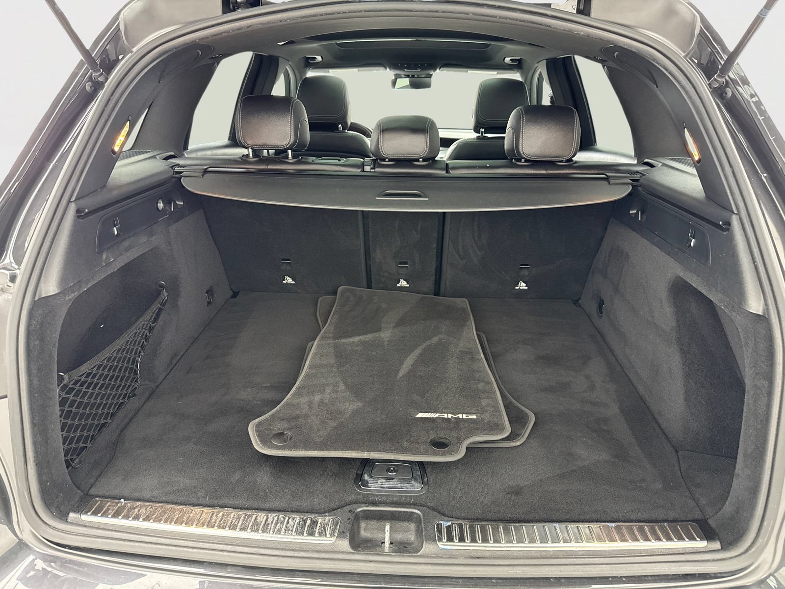 Used 2020 Mercedes-Benz GLC 300 4MATIC image 48