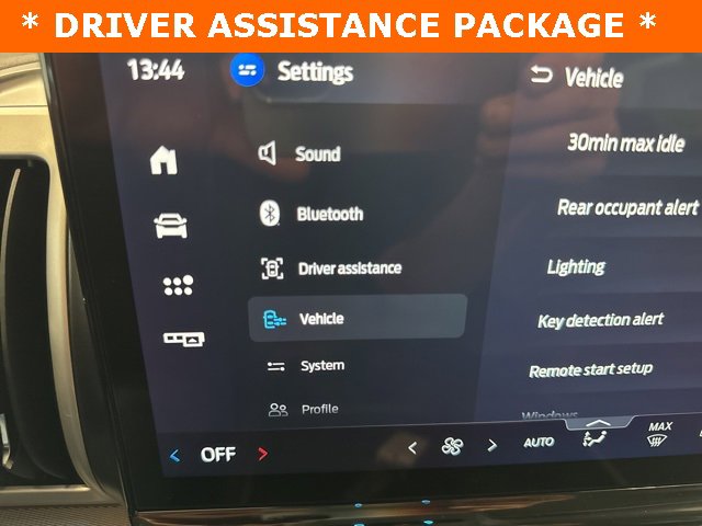 New 2025 Ford Expedition Active image 13