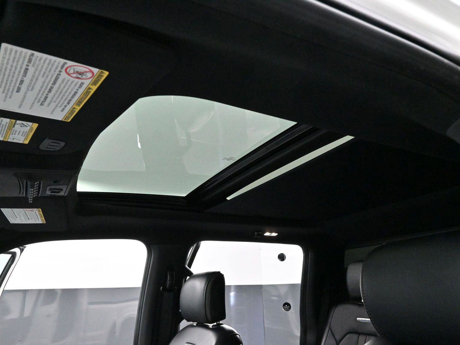 Used 2021 Ford F350 Platinum w/ Tremor Off-Road Package image 36