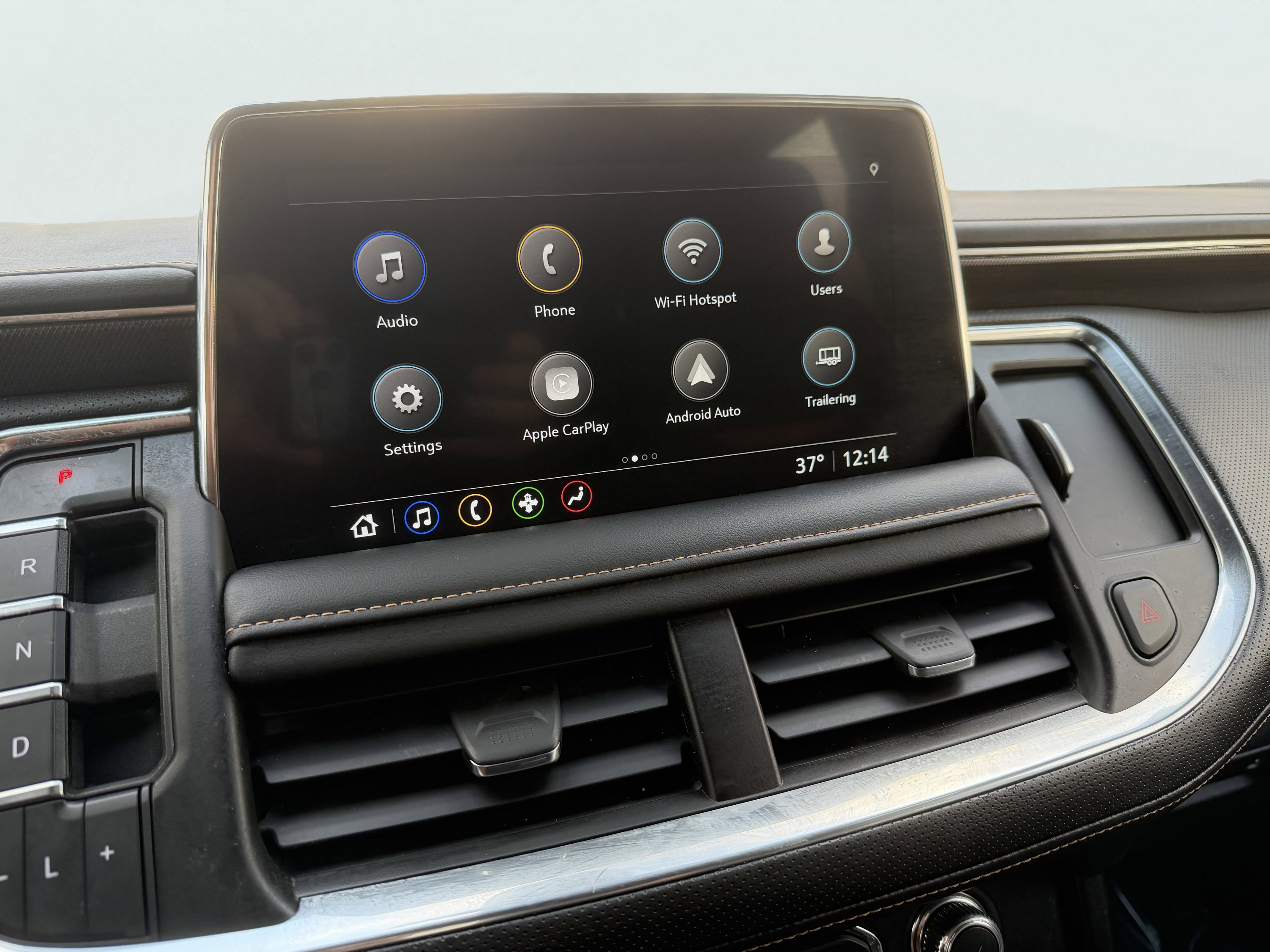 Used 2021 GMC Yukon AT4 w/ Technology Package image 23