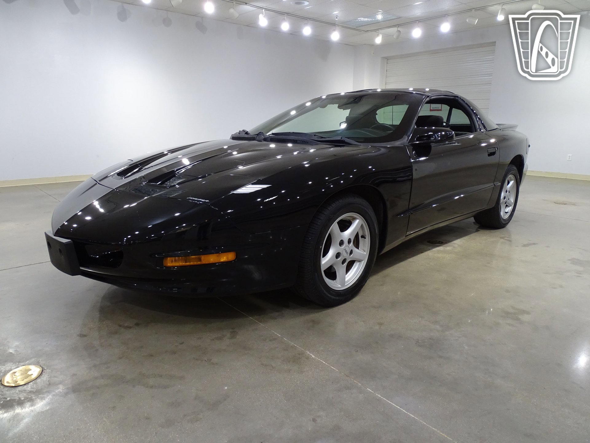 Used 1995 Pontiac Firebird Coupe image 3