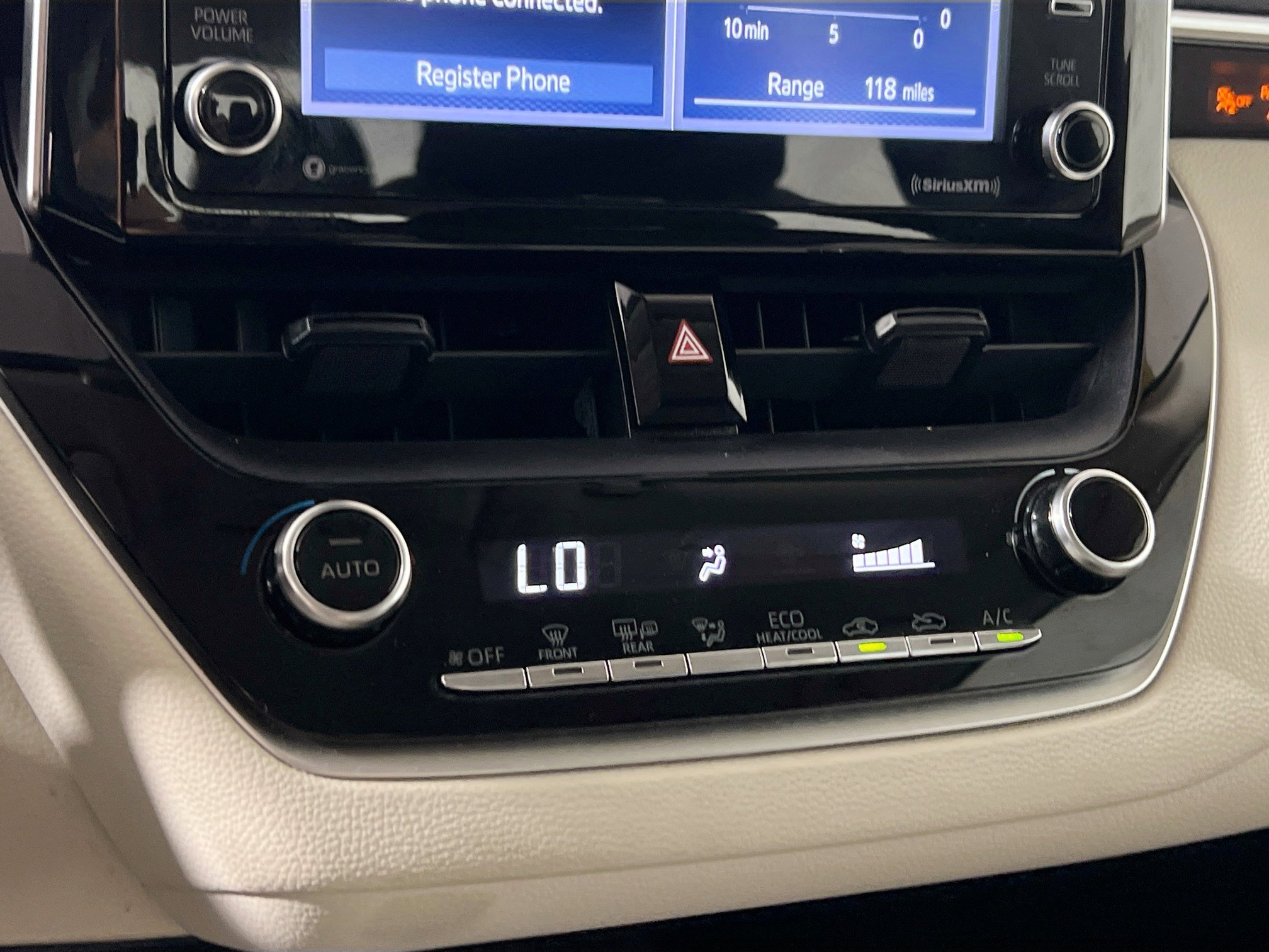 Used 2021 Toyota Corolla LE image 26