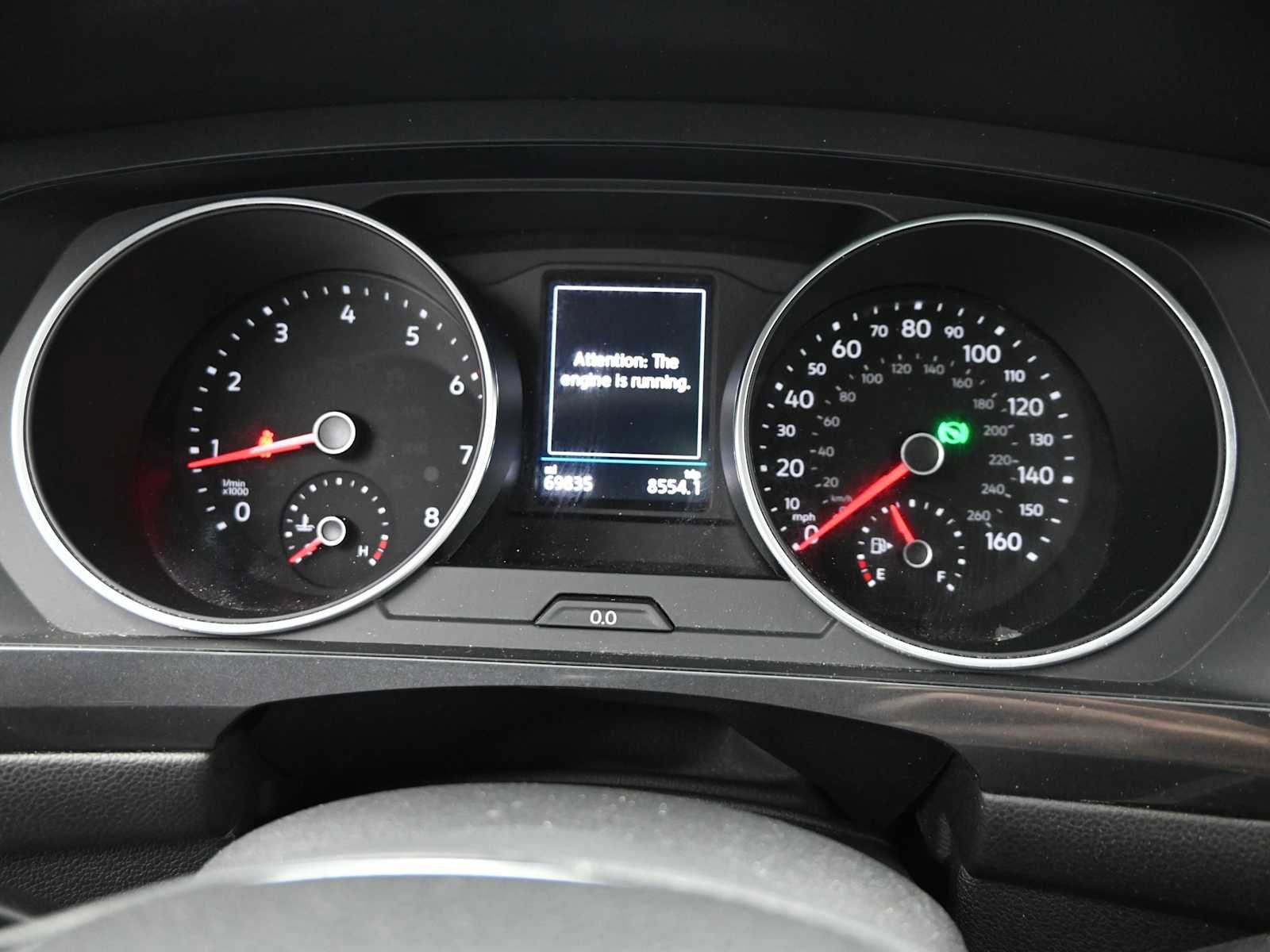 Used 2018 Volkswagen Tiguan SE AWD/4WD image 17