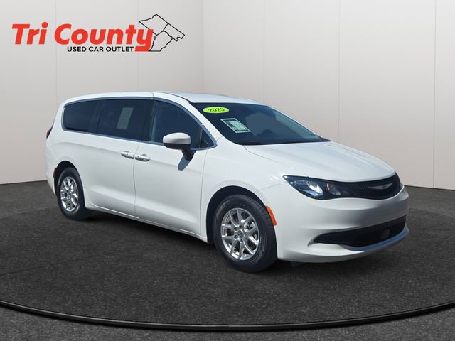 Used 2023 Chrysler Voyager LX FWD video 1