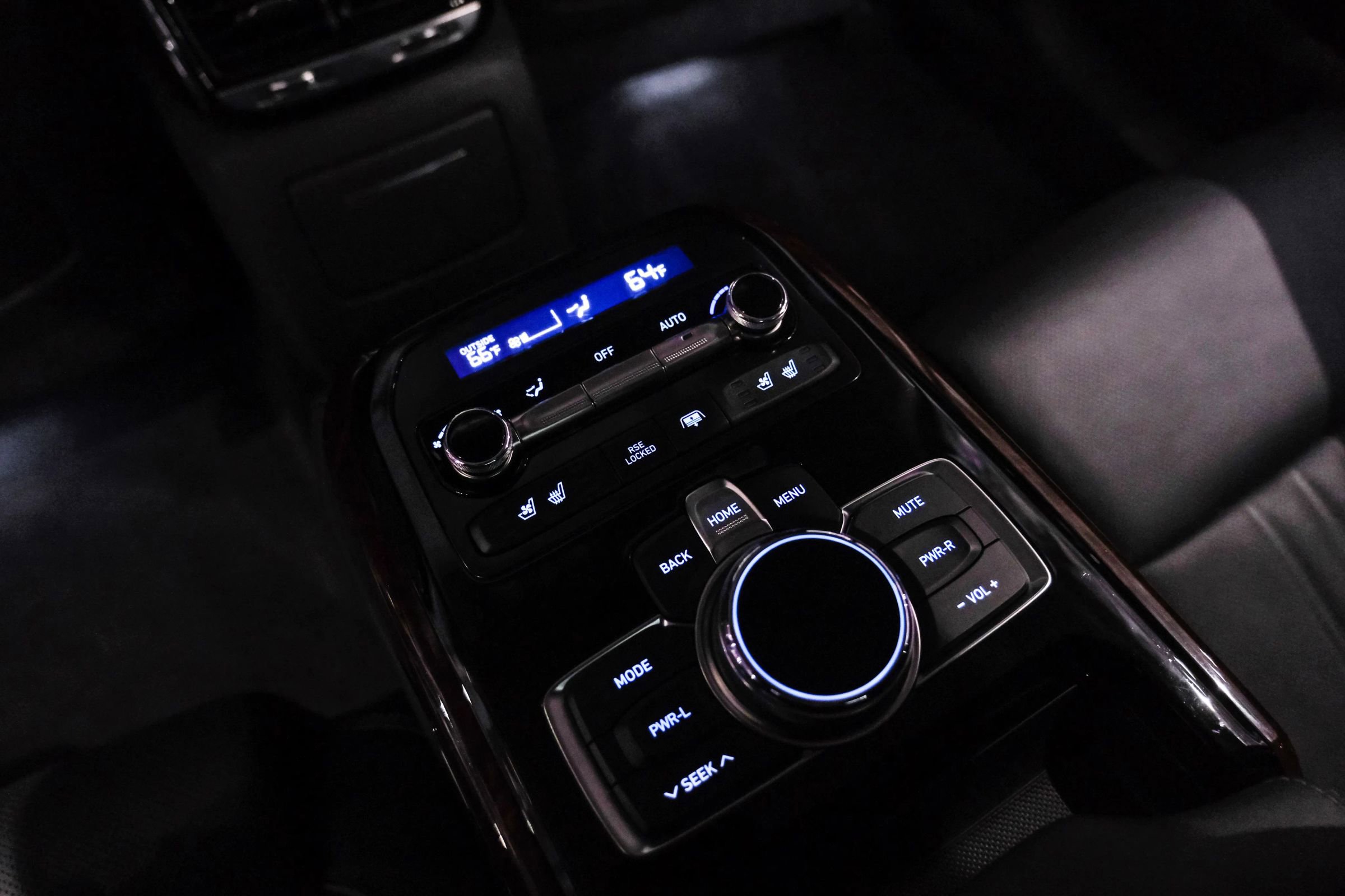 Used 2019 Genesis G90 5.0 Ultimate RWD image 38