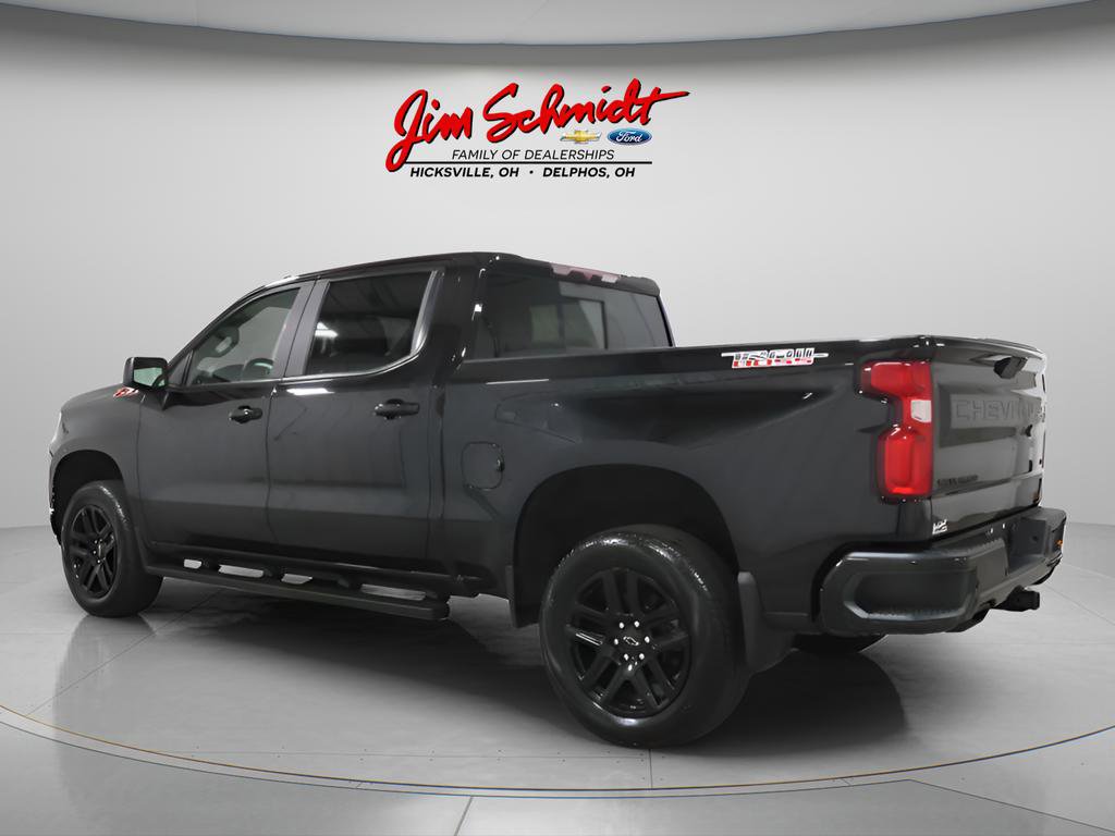 Used 2020 Chevrolet Silverado 1500 LT Trail Boss w/ Midnight Edition AWD/4WD image 4