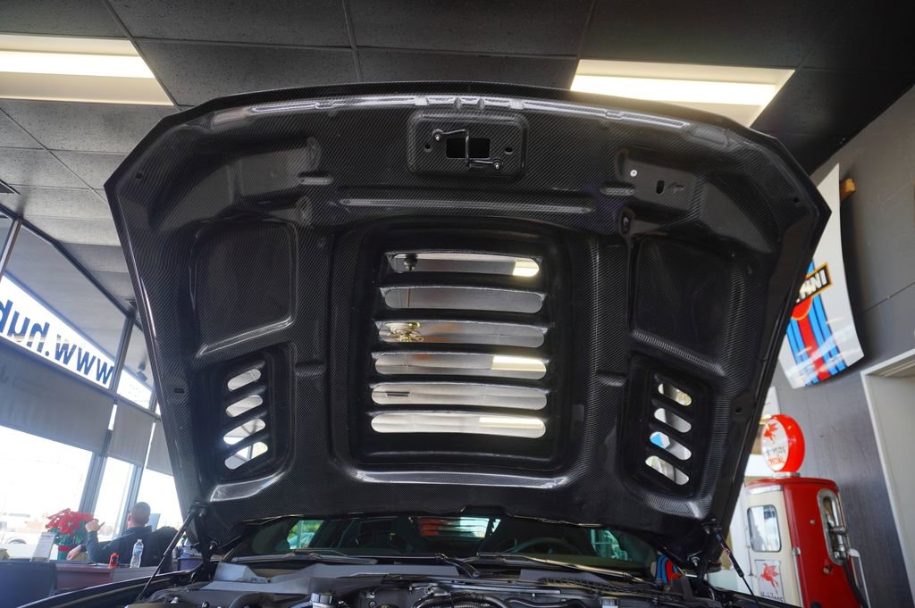 Used 2015 Ford Mustang GT image 31