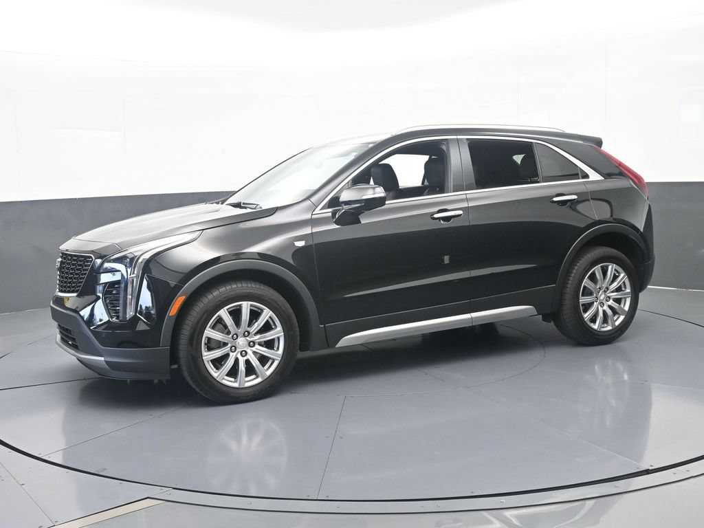 Used 2023 Cadillac XT4 Premium Luxury FWD image 2