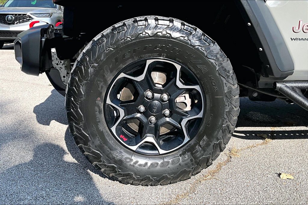 Used 2023 Jeep Wrangler Unlimited Rubicon w/ Cold Weather Group AWD/4WD image 11