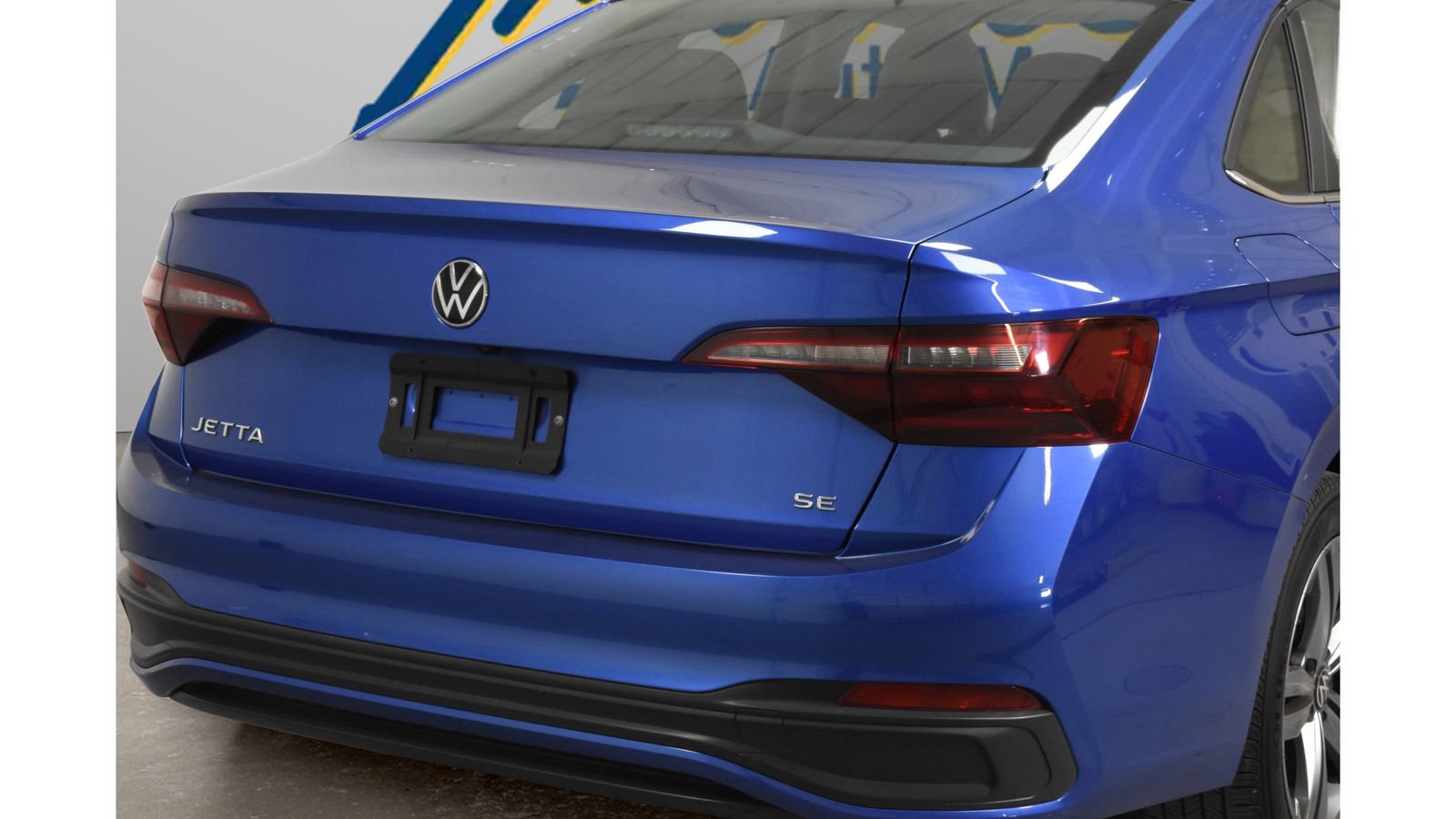 Used 2024 Volkswagen Jetta SE image 3