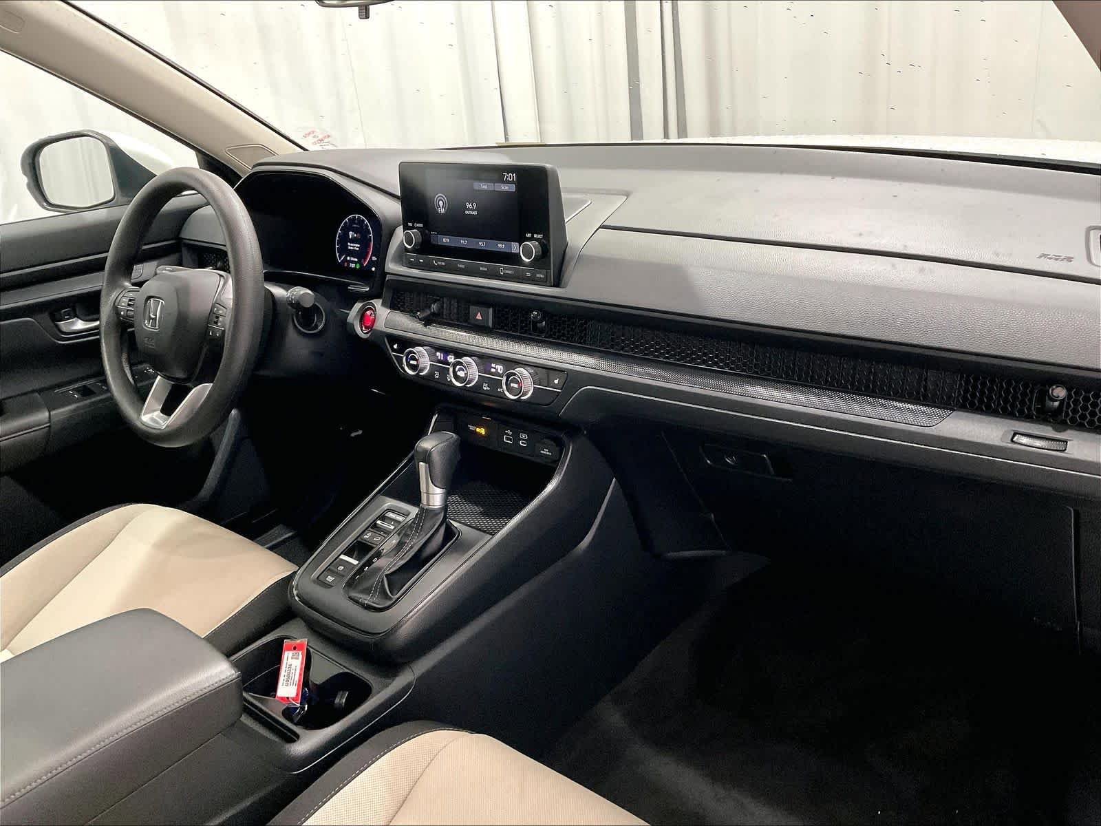 Used 2025 Honda CR-V EX image 14
