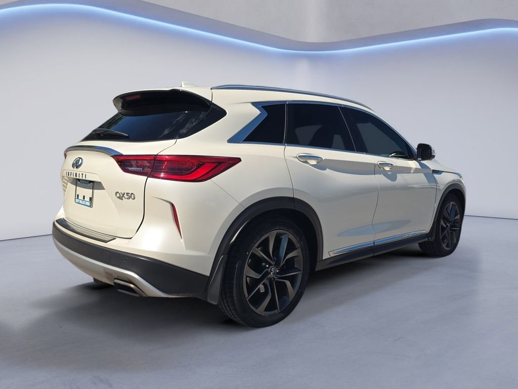 Used 2019 INFINITI QX50 Essential w/ Sensory Package FWD image 6