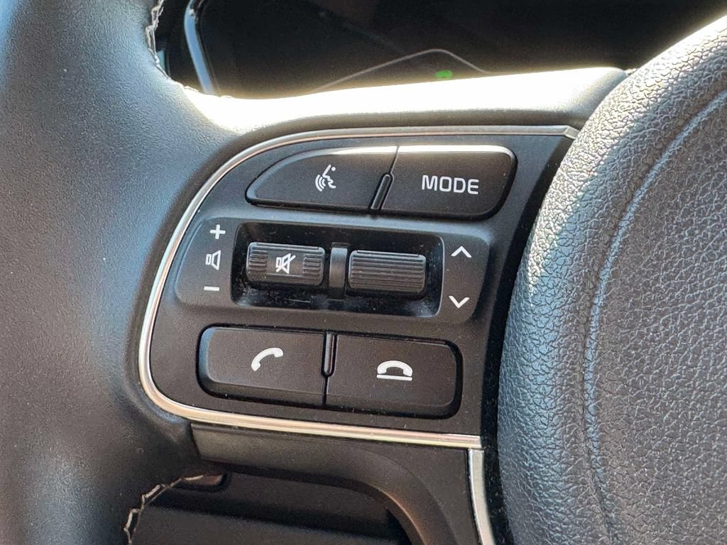 Certified 2022 Kia Niro EX Premium FWD image 19