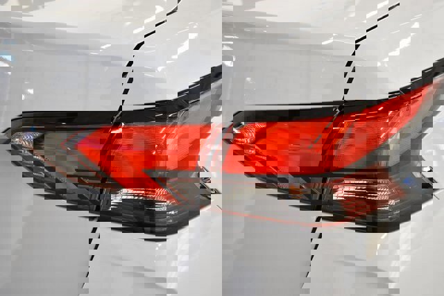 Used 2025 Nissan Versa SV image 12