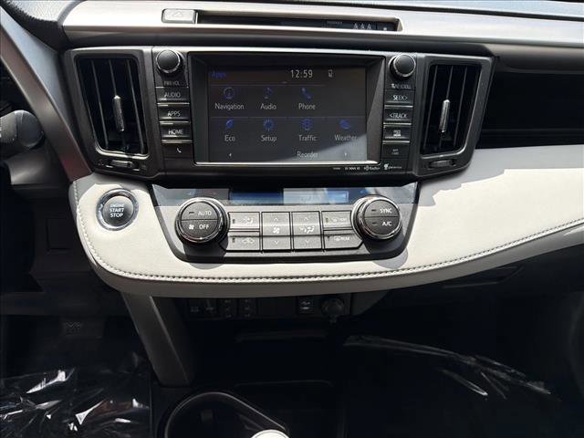 Used 2018 Toyota RAV4 Limited AWD/4WD image 19