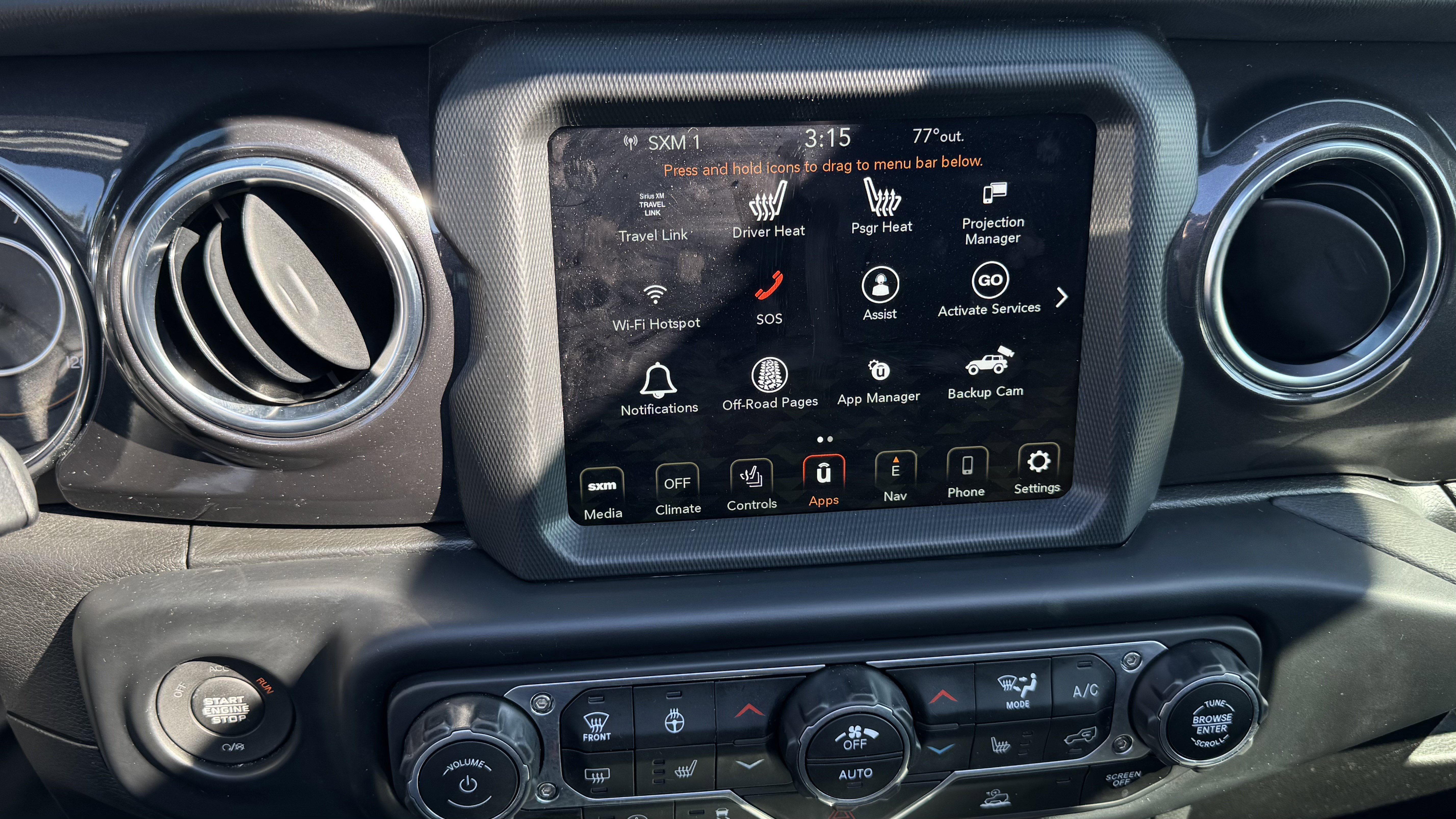 Used 2022 Jeep Wrangler Unlimited Sahara image 25