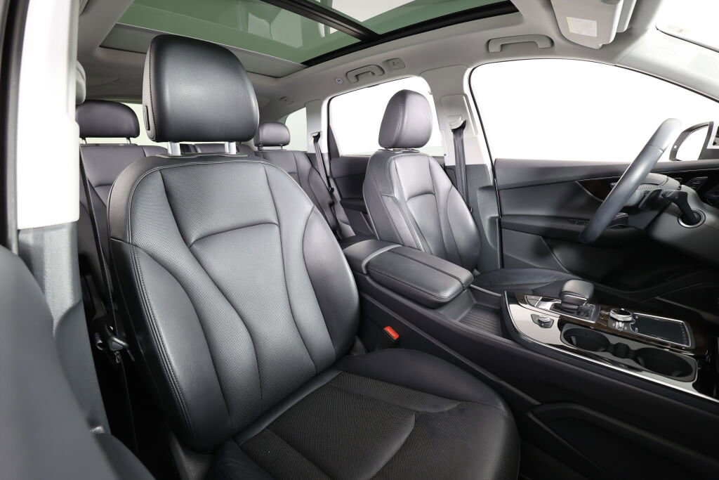 Used 2018 Audi Q7 3.0T Prestige w/ Prestige Package image 26