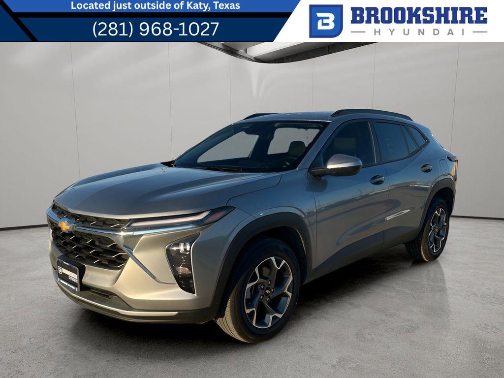 Used 2025 Chevrolet Trax LT w/ LT Convenience Package image 1