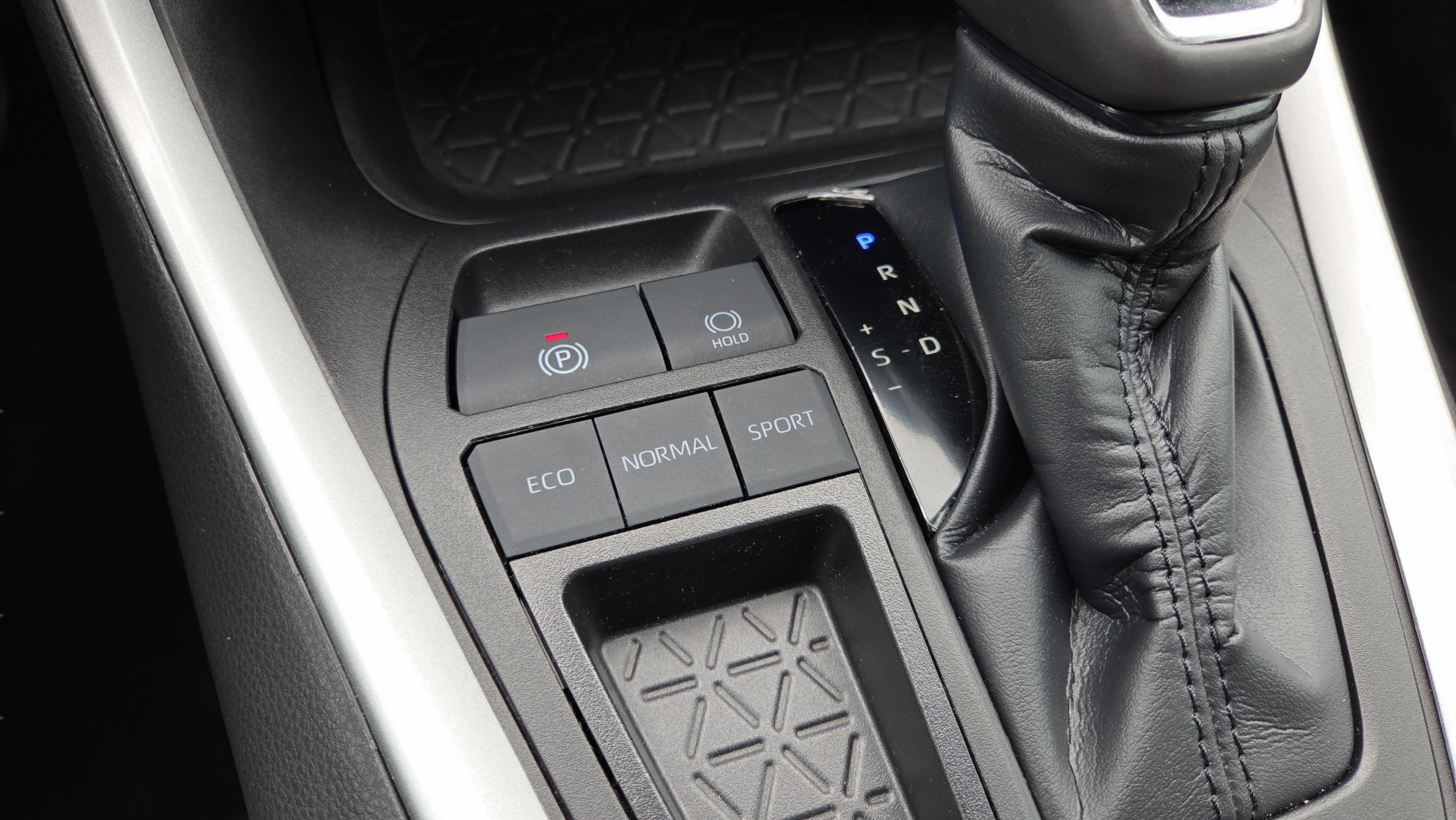 Used 2023 Toyota RAV4 XLE Premium image 26