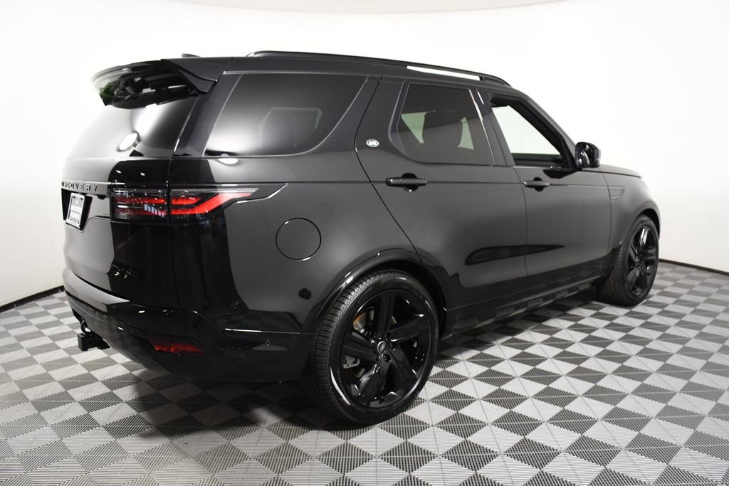 Certified 2025 Land Rover Discovery Dynamic SE image 7