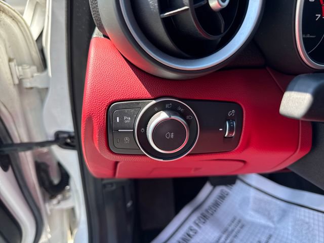 Used 2019 Alfa Romeo Giulia AWD image 60