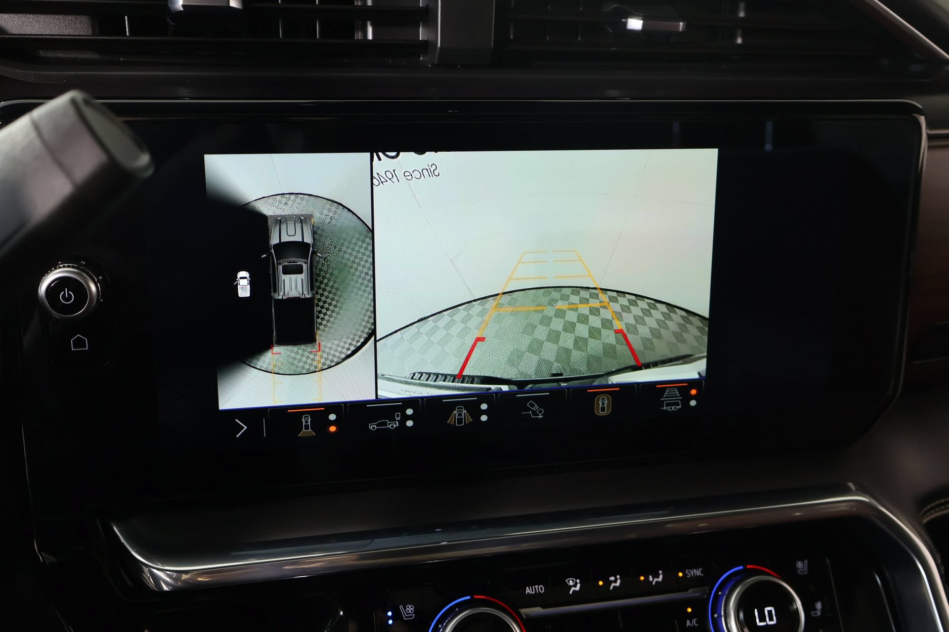 Used 2025 GMC Sierra 2500 Denali Ultimate AWD/4WD image 6